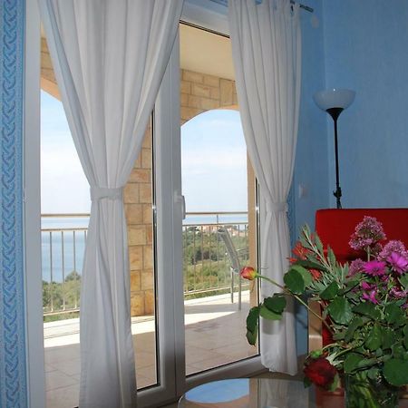 Villa Lunaris Maslinica Exterior foto