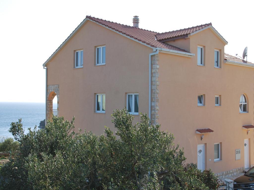 Villa Lunaris Maslinica Exterior foto