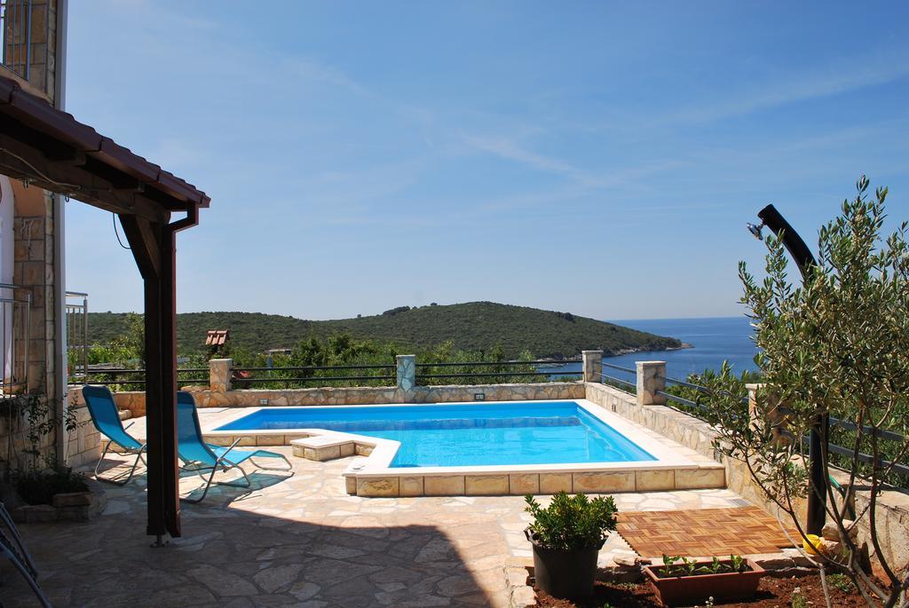 Villa Lunaris Maslinica Exterior foto