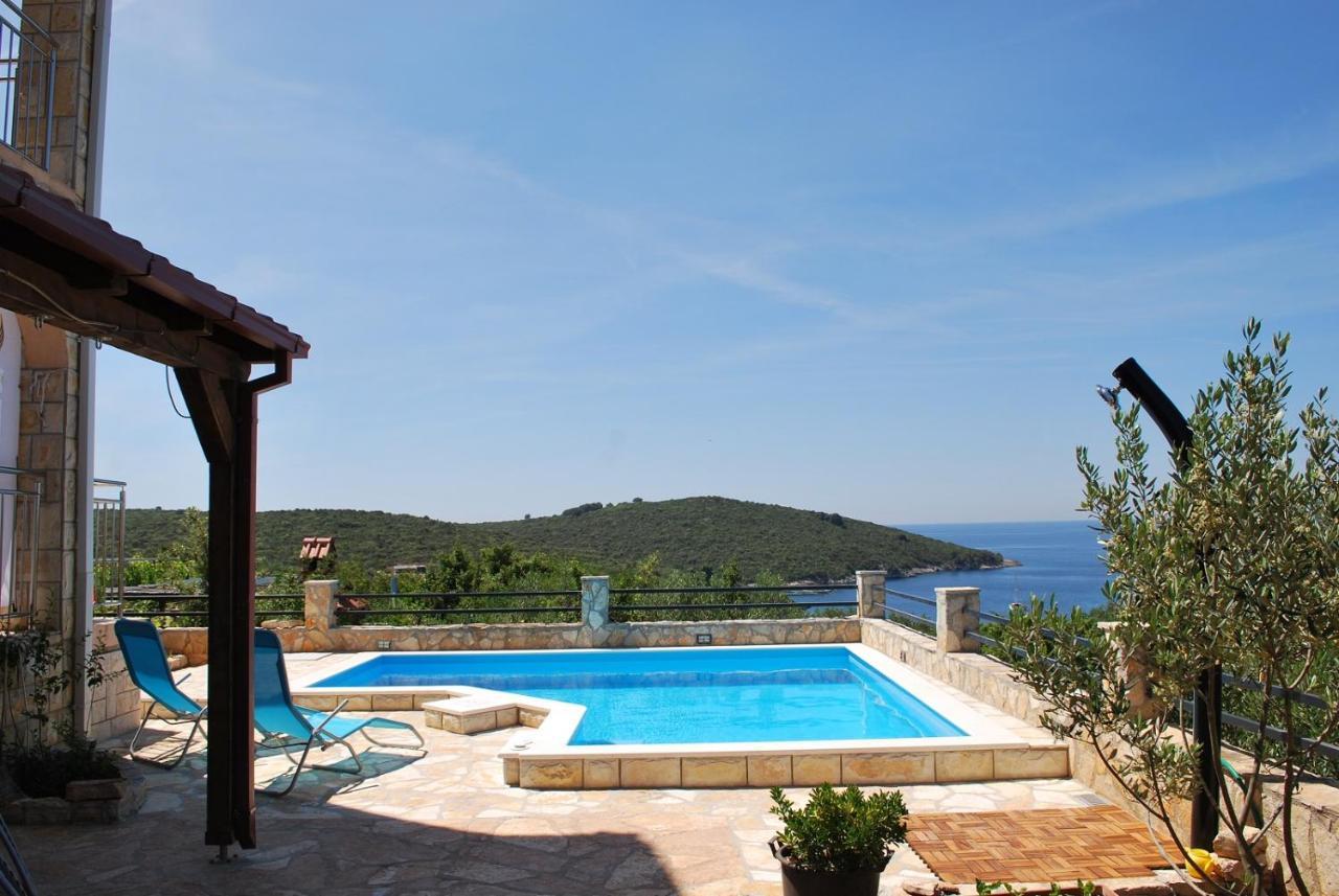Villa Lunaris Maslinica Exterior foto